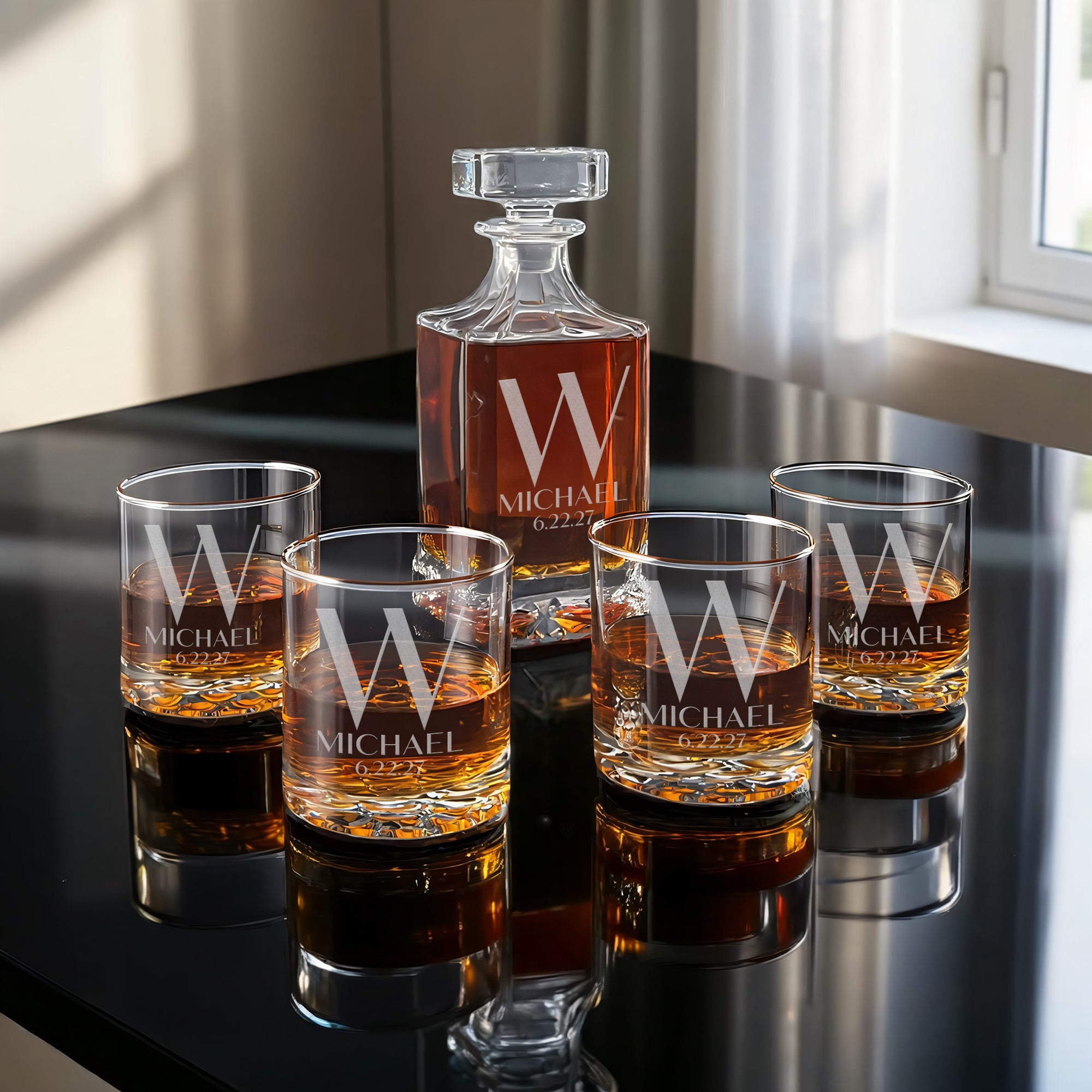 Square Cut Scotch Decanter with 4 Sculpted Base Glasses