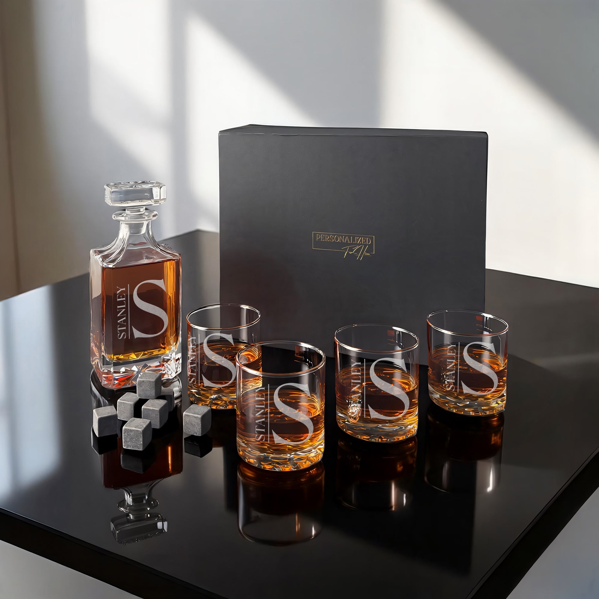 Square Cut Scotch Decanter with 4 Sculpted Base Glasses