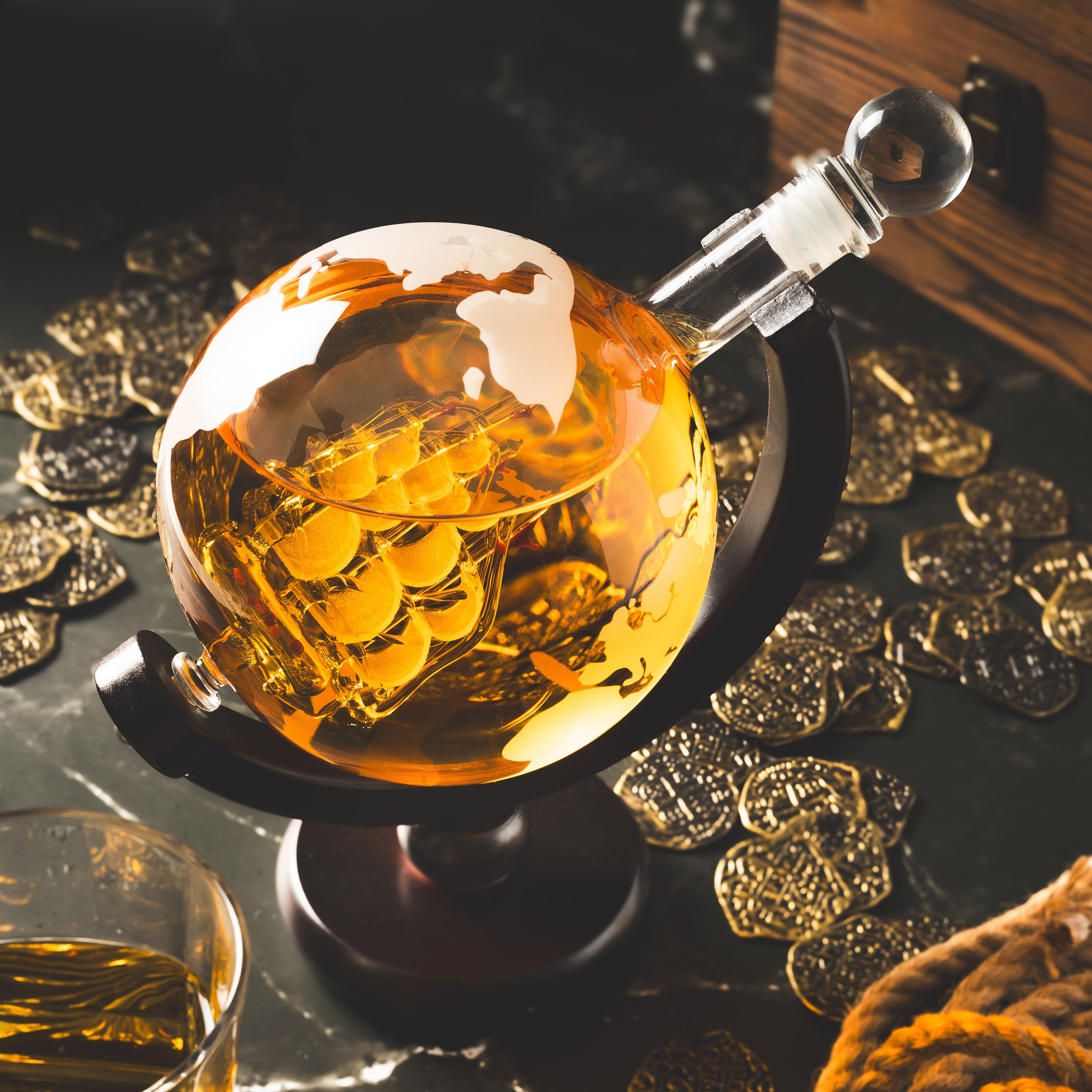 The Voyager Decanter Set with 4 Signature Square Cut Rocks Glasses